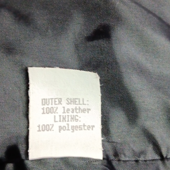 Leather Suede Fringe Vest. - Picture 7 of 7